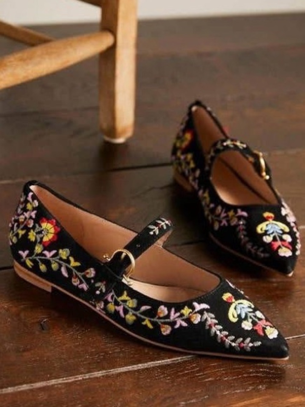 Boden Floral Embroidered Mary Jane Pointed Suede Flats